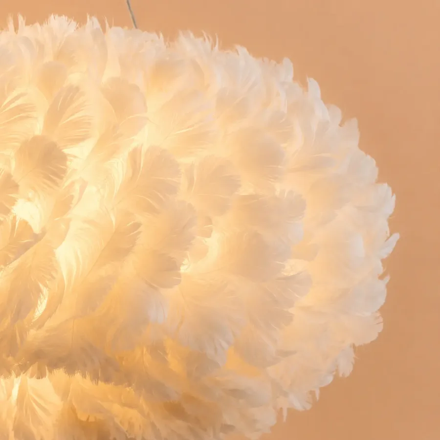 Cozy Cloud-pendul din pene cu becuri+Led