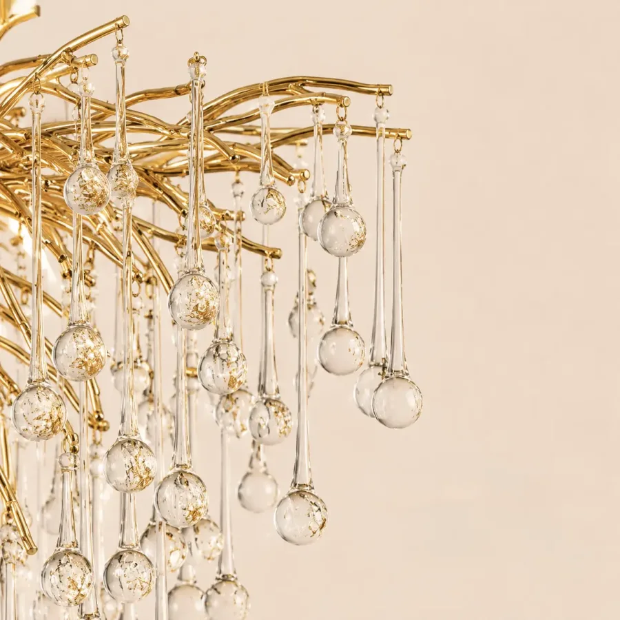 Lili-candelabru auriu Diam.60cm cu cristale lacrima